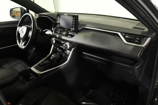 2021 Toyota RAV4 Prime SE photo