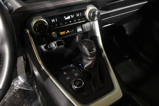 2021 Toyota RAV4 Prime SE photo