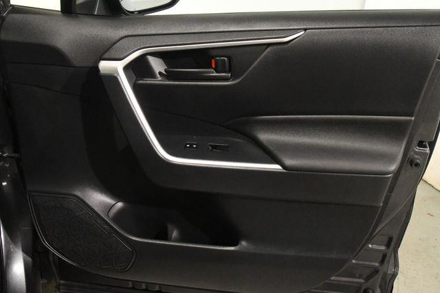 2021 Toyota RAV4 Prime SE photo