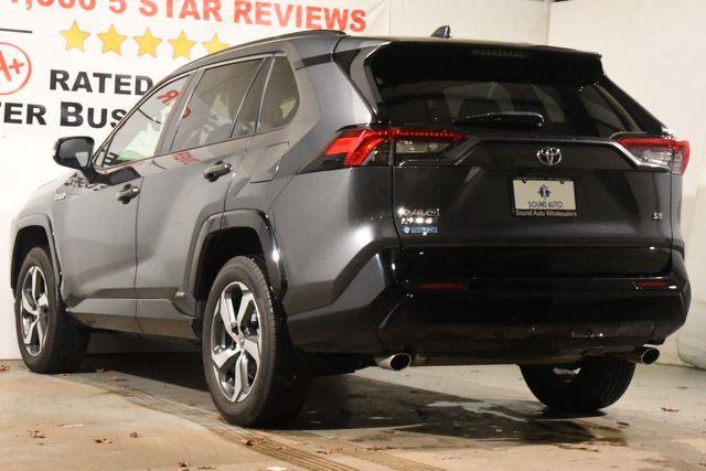2021 Toyota RAV4 Prime SE photo