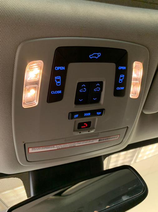 2021 Toyota Sienna XLE FWD 8-Passenger (Natl) photo