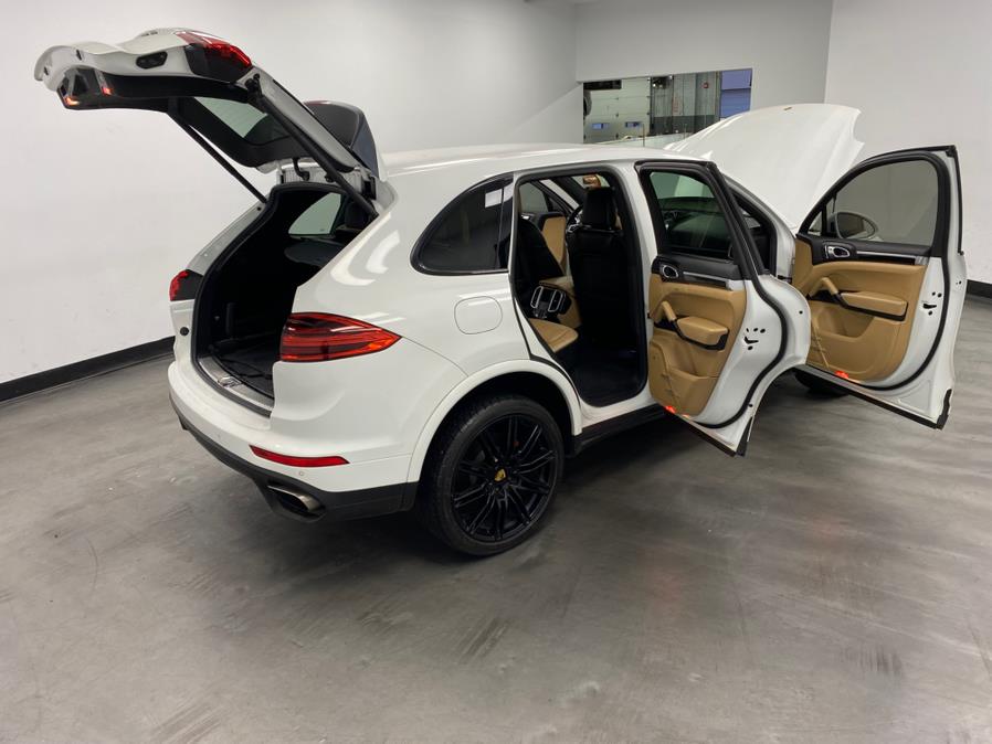 2018 Porsche Cayenne Platinum Edition AWD photo