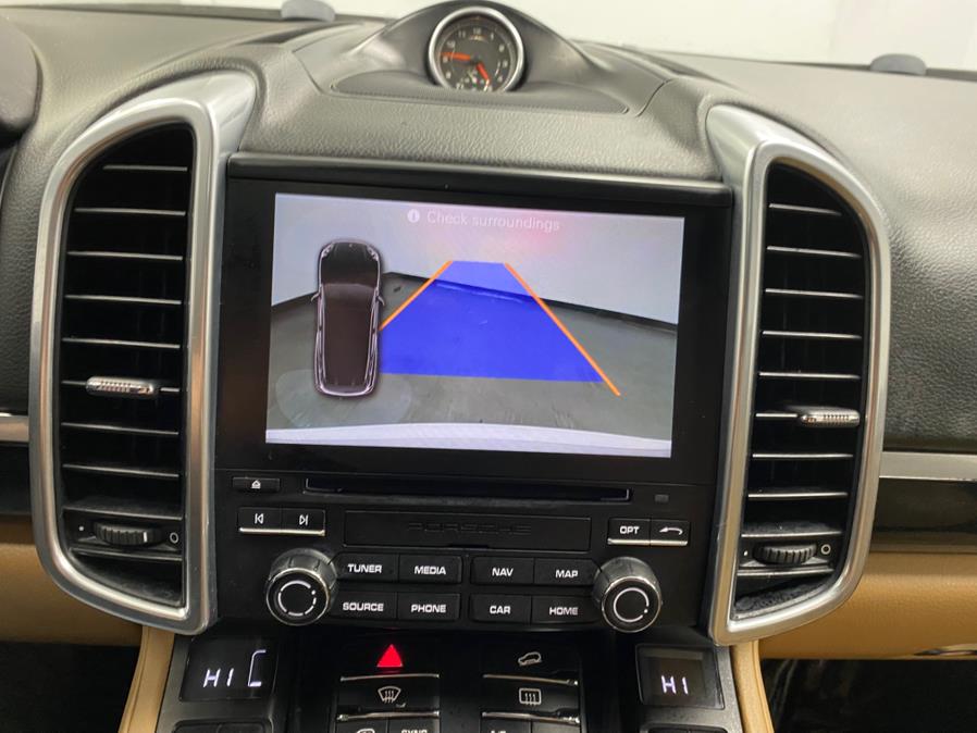 2018 Porsche Cayenne Platinum Edition AWD photo
