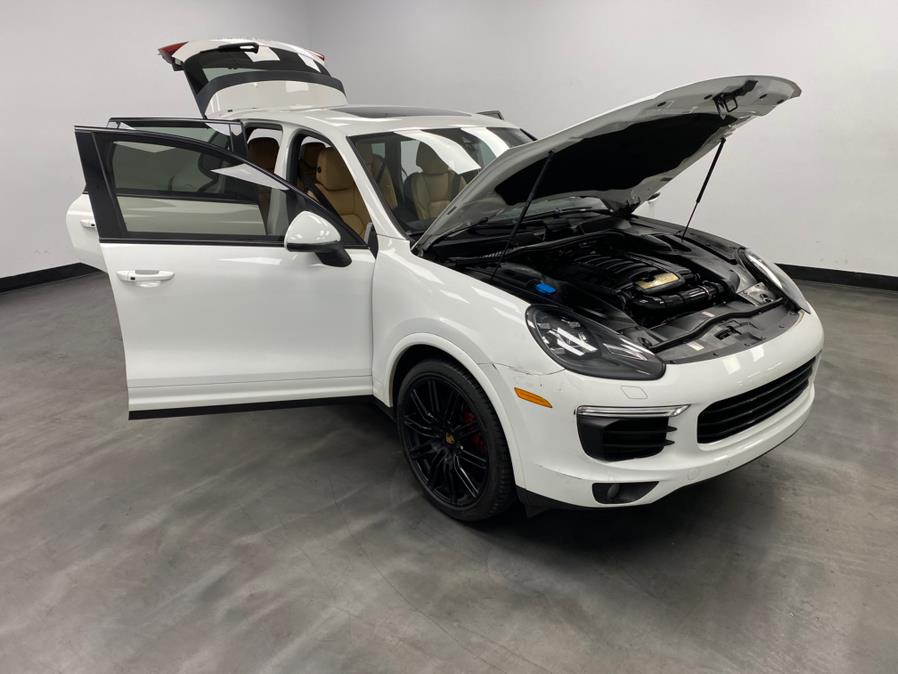 2018 Porsche Cayenne Platinum Edition AWD photo