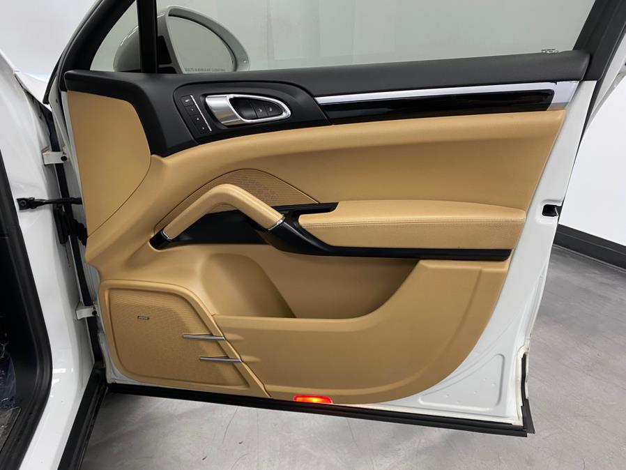 2018 Porsche Cayenne Platinum Edition AWD photo