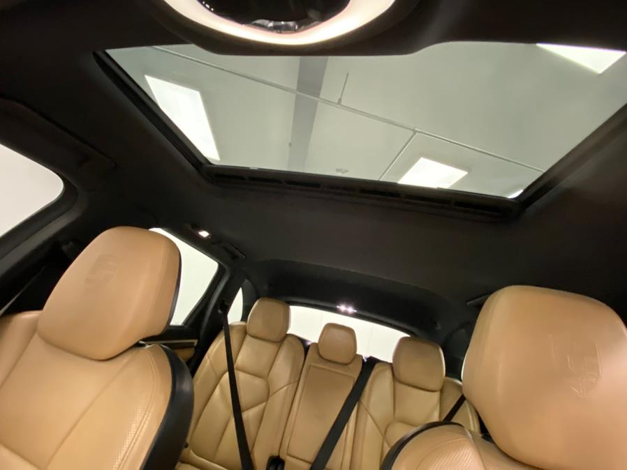 2018 Porsche Cayenne Platinum Edition AWD photo