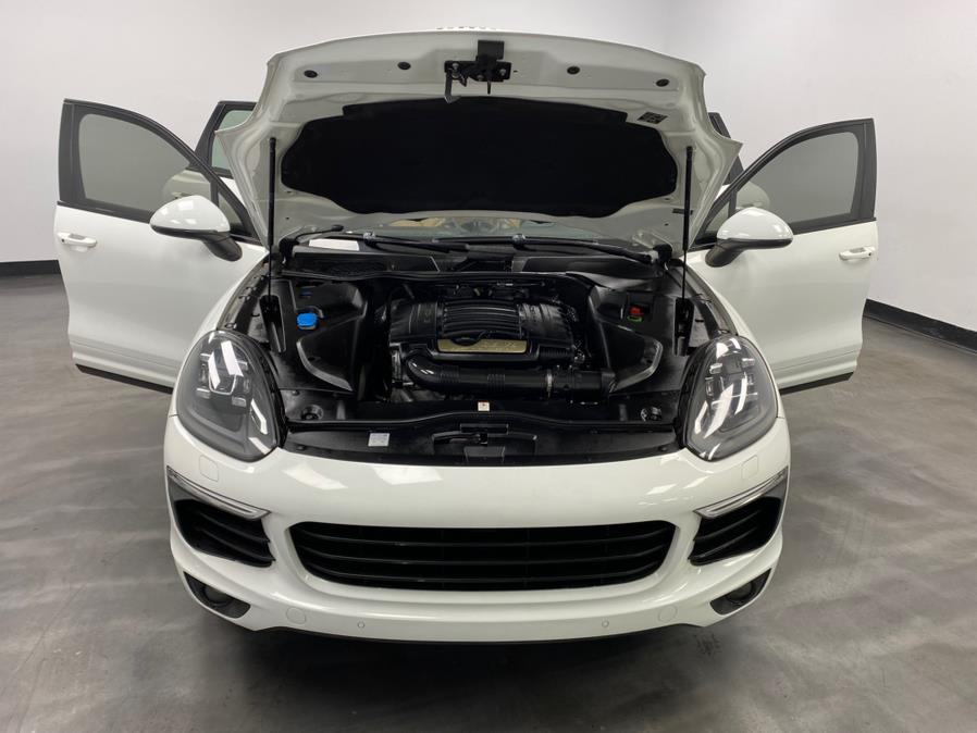 2018 Porsche Cayenne Platinum Edition AWD photo