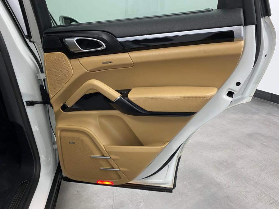 2018 Porsche Cayenne Platinum Edition AWD photo