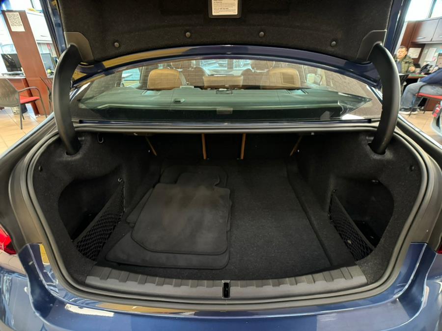 2021 BMW 3-Series 330i xDrive Sedan North Americ photo