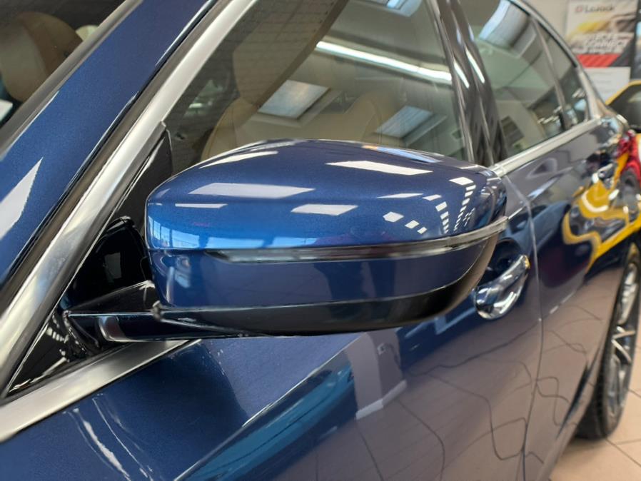 2021 BMW 3-Series 330i xDrive Sedan North Americ photo