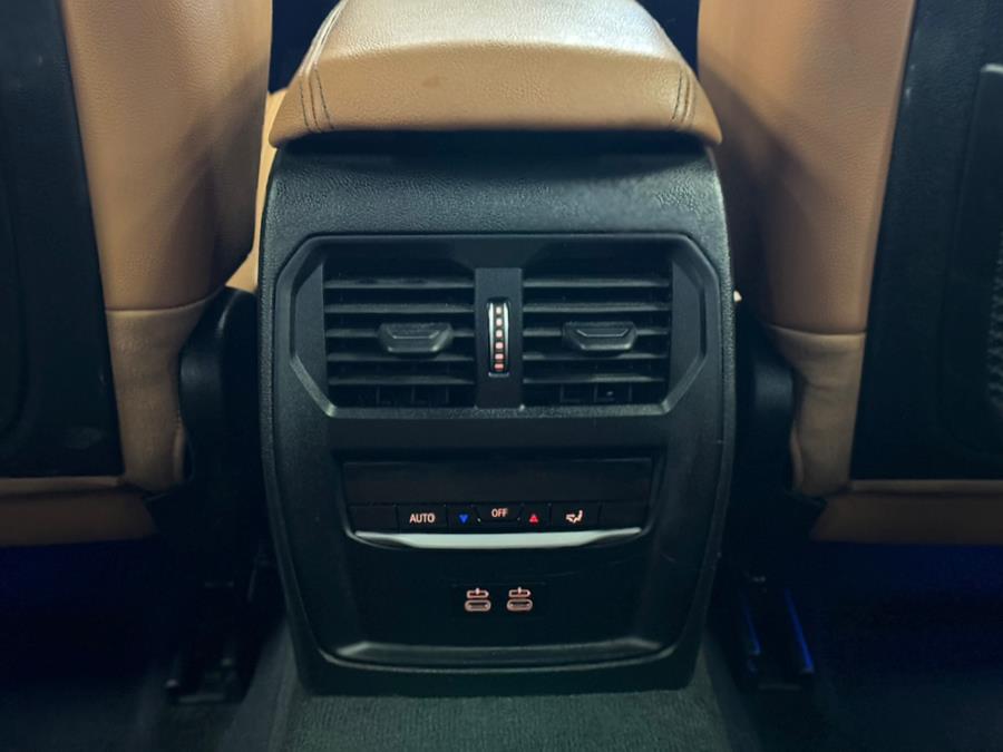 2021 BMW 3-Series 330i xDrive Sedan North Americ photo