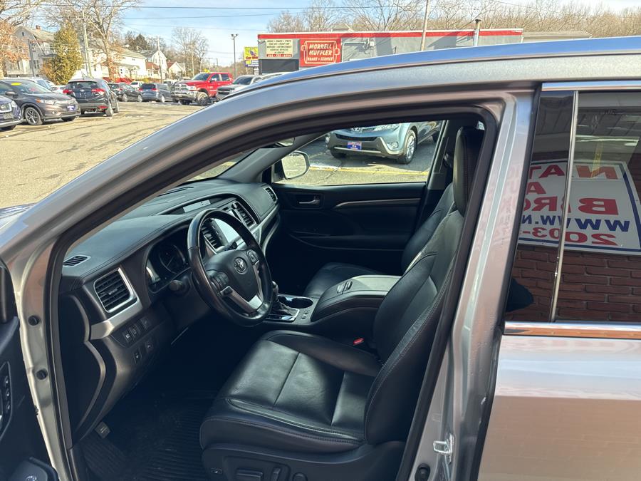 2018 Toyota Highlander Limited V6 AWD photo