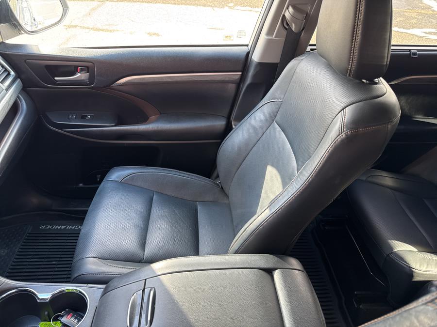 2018 Toyota Highlander Limited V6 AWD photo