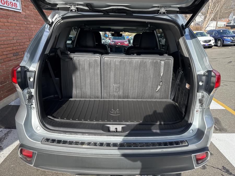 2018 Toyota Highlander Limited V6 AWD photo