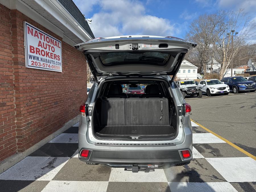 2018 Toyota Highlander Limited V6 AWD photo