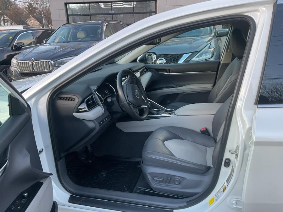 2020 Toyota Camry XLE Auto (Natl) photo