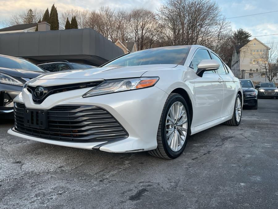 2020 Toyota Camry XLE Auto (Natl) photo