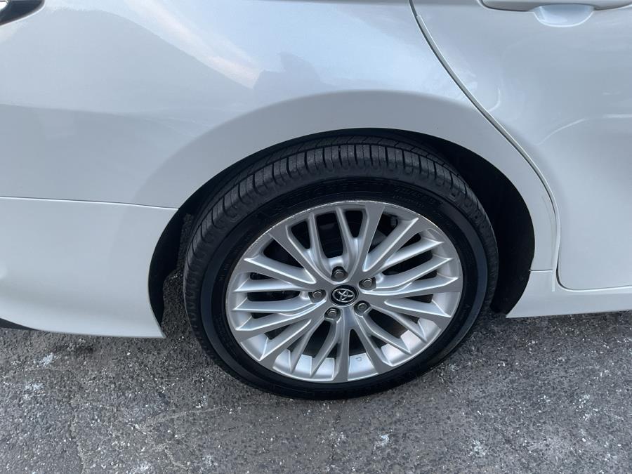 2020 Toyota Camry XLE Auto (Natl) photo