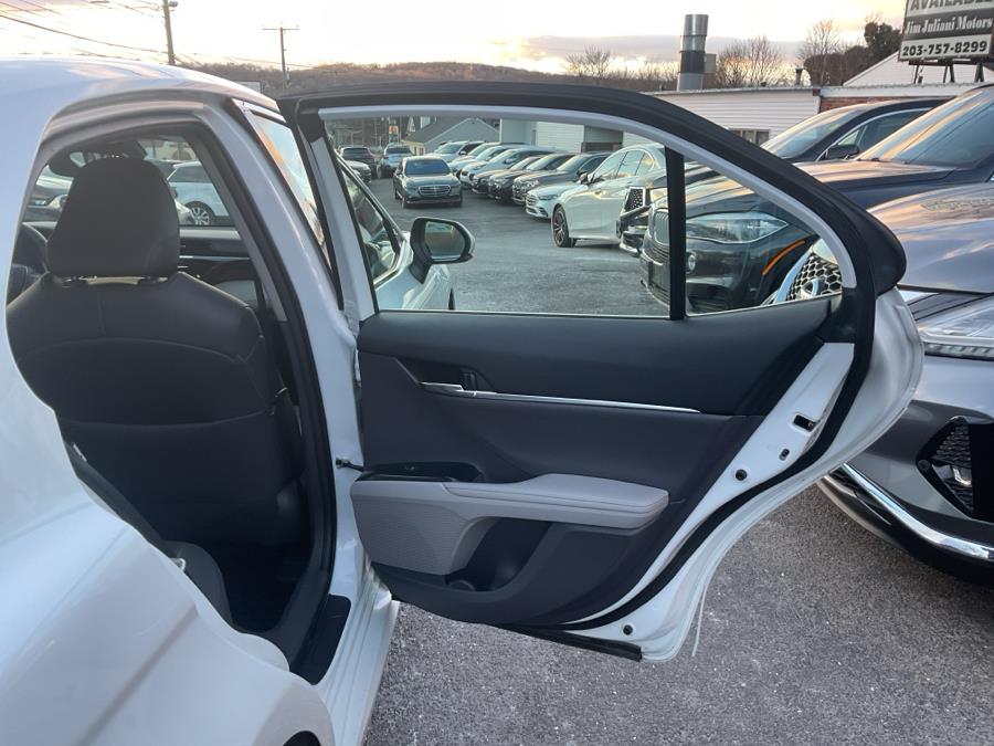 2020 Toyota Camry XLE Auto (Natl) photo