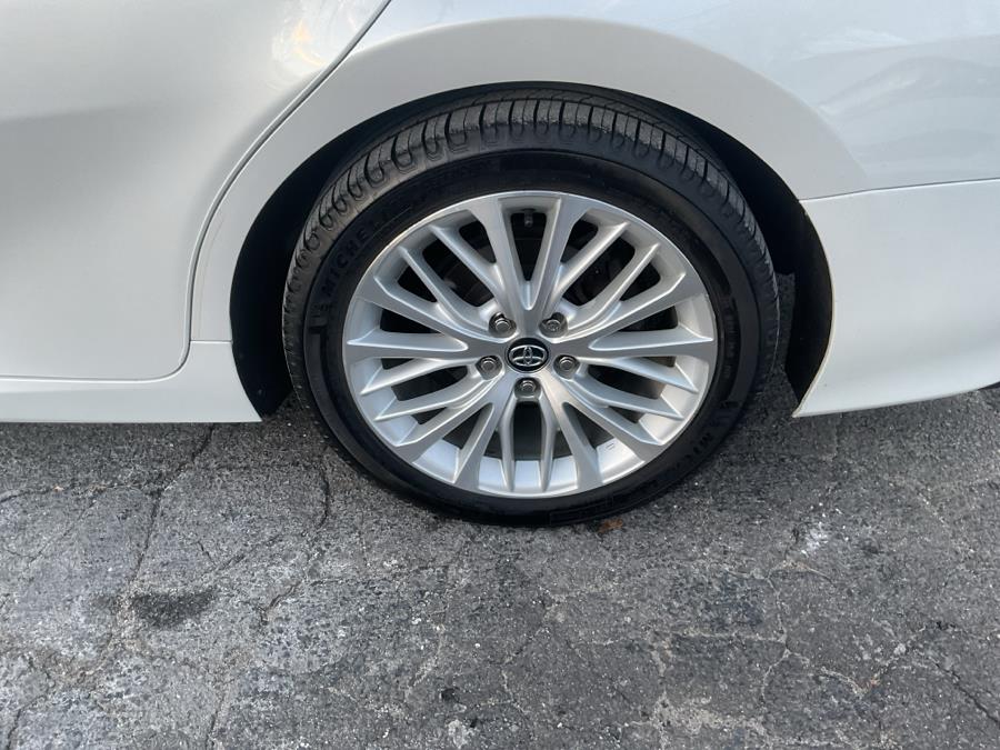 2020 Toyota Camry XLE Auto (Natl) photo