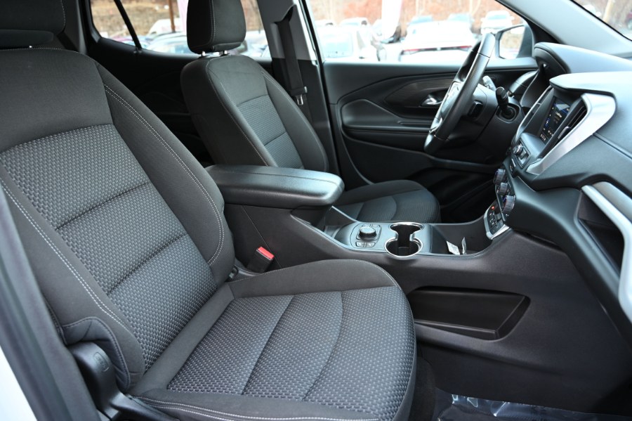 2022 GMC Terrain AWD 4dr SLE photo