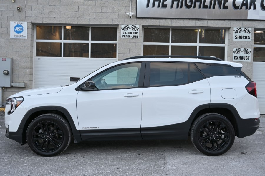 2022 GMC Terrain AWD 4dr SLE photo