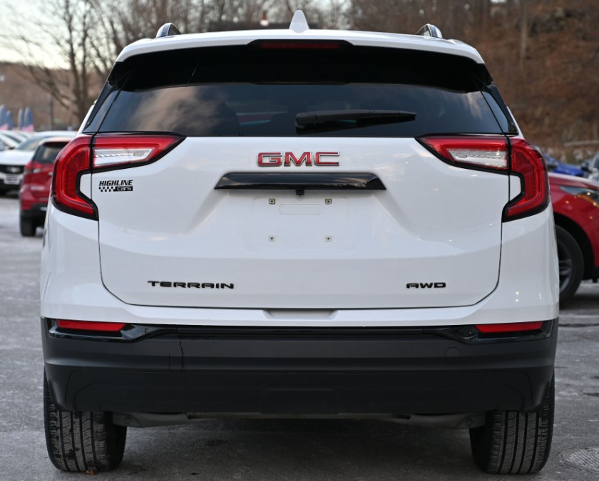 2022 GMC Terrain AWD 4dr SLE photo