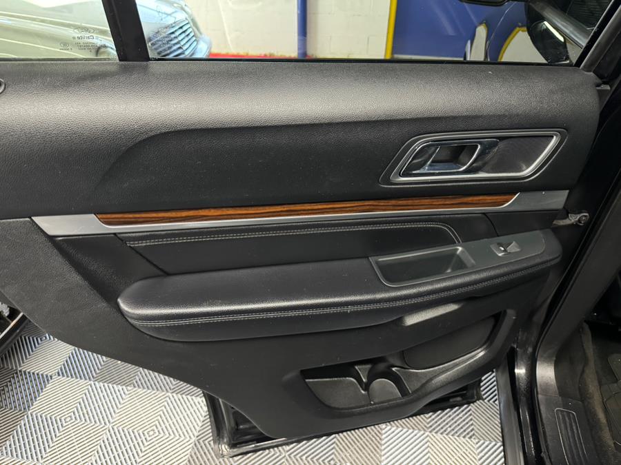 2016 Ford Explorer 4WD 4dr Limited photo