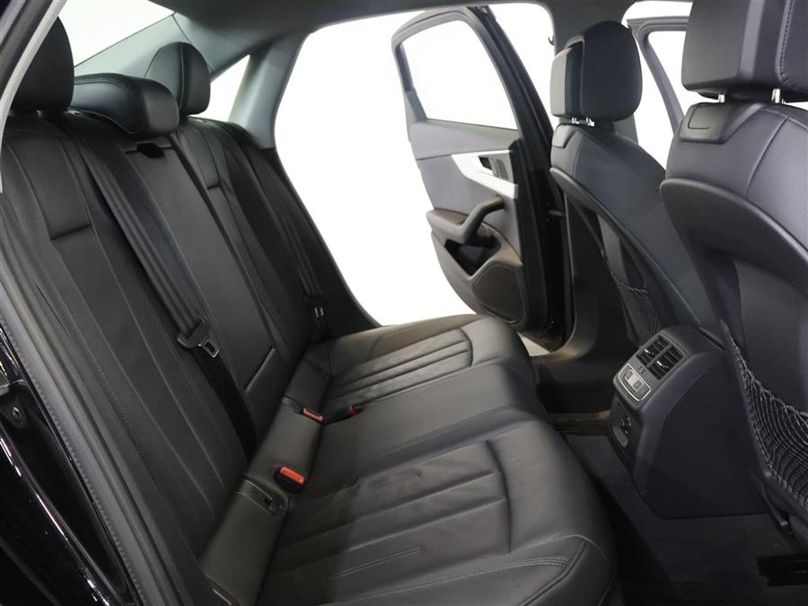 2018 Audi A4 PREMIUM photo