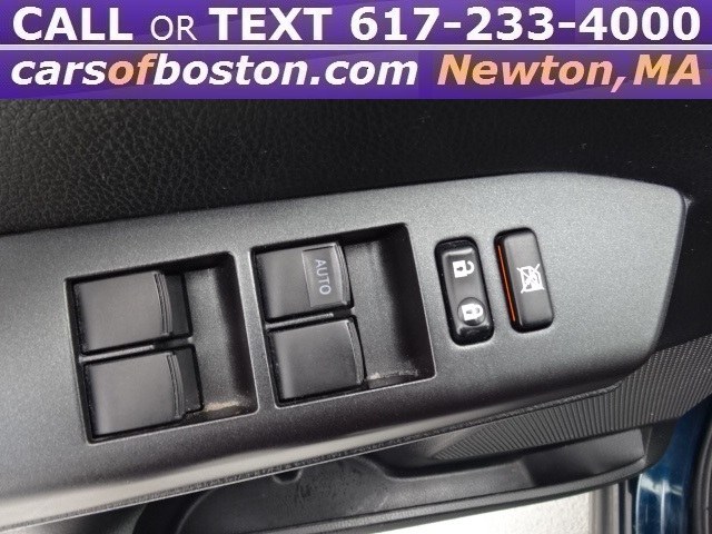 2016 Toyota RAV4 LE AWD photo