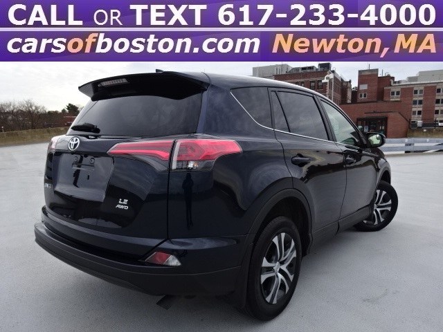 2016 Toyota RAV4 LE AWD photo