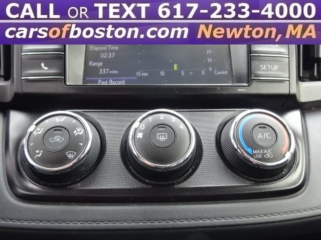 2016 Toyota RAV4 LE AWD photo