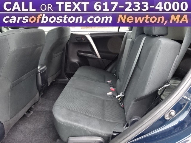 2016 Toyota RAV4 LE AWD photo