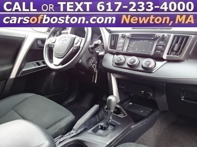 2016 Toyota RAV4 LE AWD photo