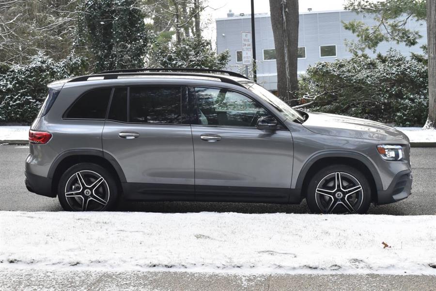 2021 Mercedes-Benz GLB GLB 250 4dr SUV photo