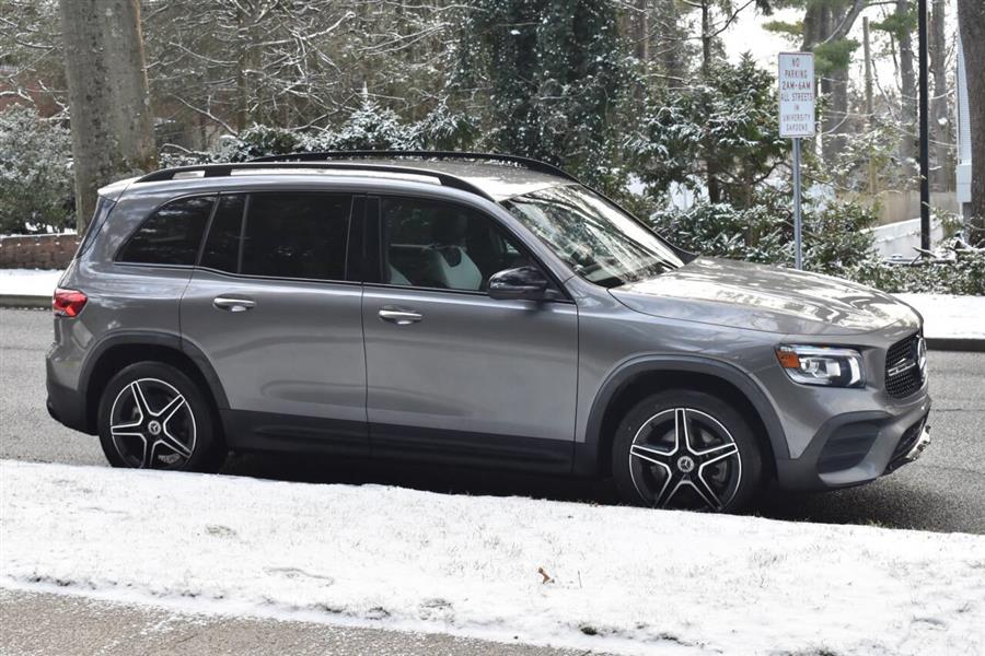 2021 Mercedes-Benz GLB GLB 250 4dr SUV photo