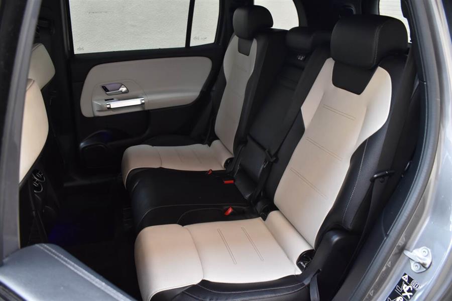 2021 Mercedes-Benz GLB GLB 250 4dr SUV photo