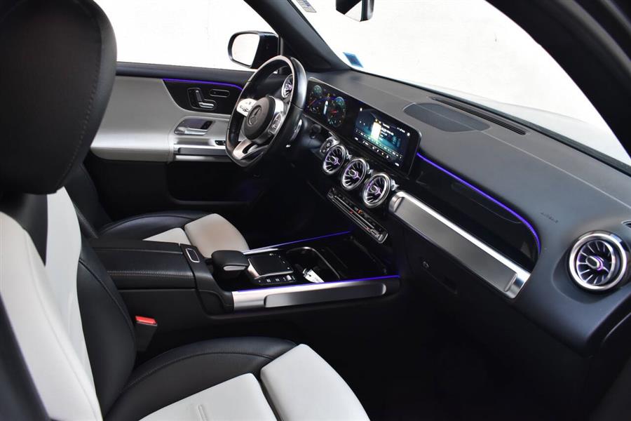 2021 Mercedes-Benz GLB GLB 250 4dr SUV photo
