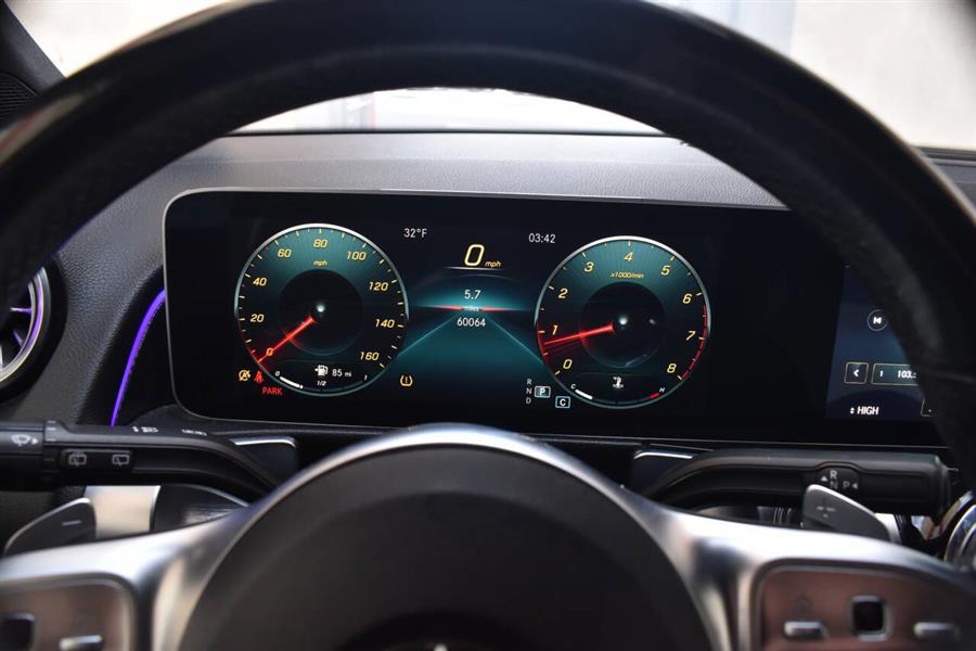 2021 Mercedes-Benz GLB GLB 250 4dr SUV photo