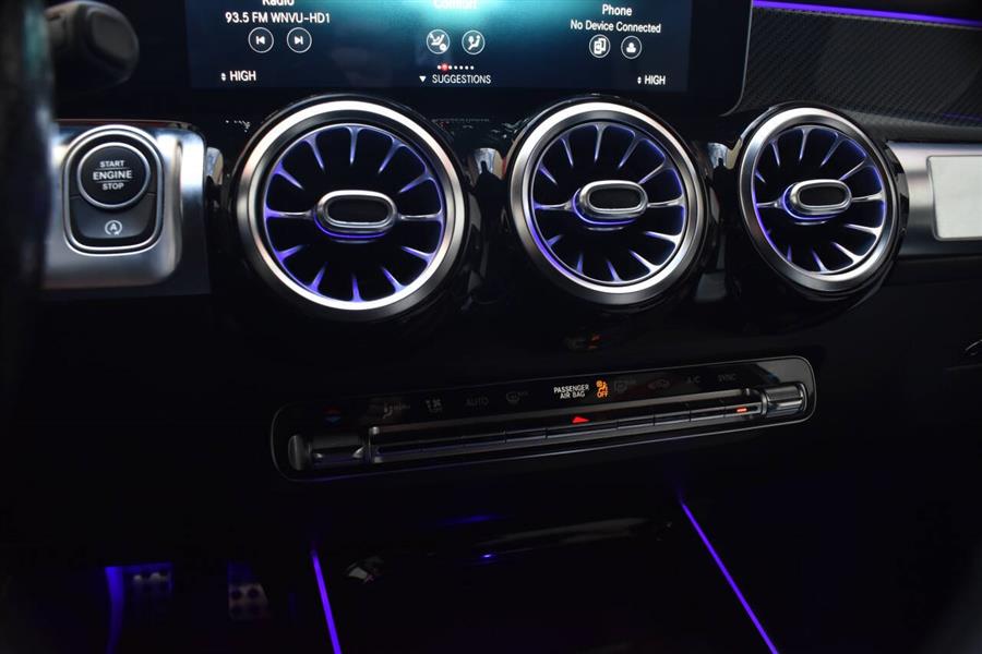2021 Mercedes-Benz GLB GLB 250 4dr SUV photo