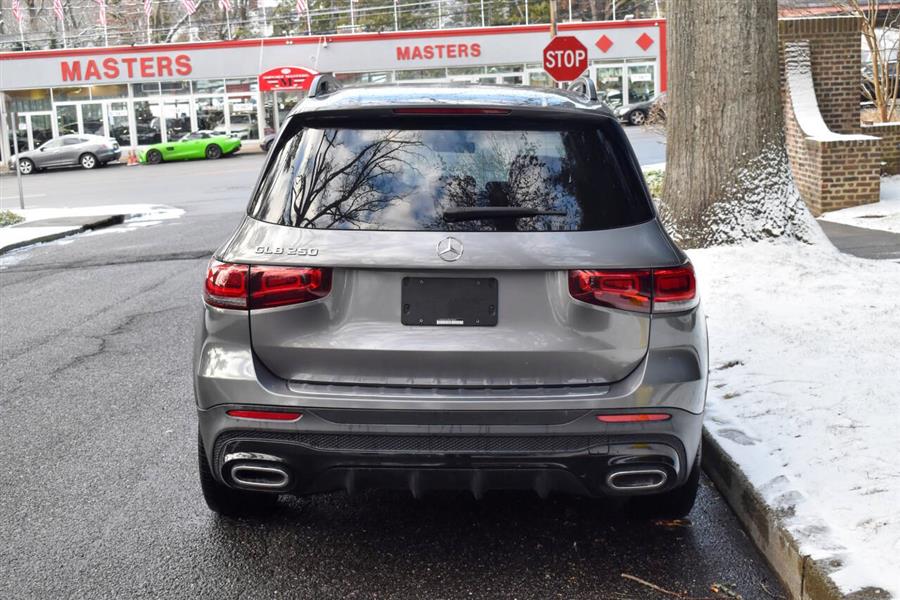 2021 Mercedes-Benz GLB GLB 250 4dr SUV photo