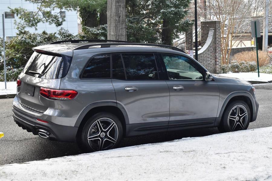 2021 Mercedes-Benz GLB GLB 250 4dr SUV photo