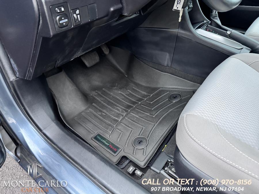 2016 Toyota Corolla 4dr Sdn Auto L (Natl) photo