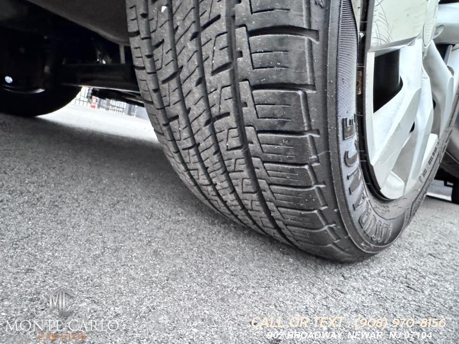 2016 Toyota Corolla 4dr Sdn Auto L (Natl) photo