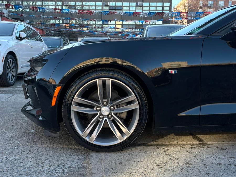 2017 Chevrolet Camaro 2dr Conv 2LT photo
