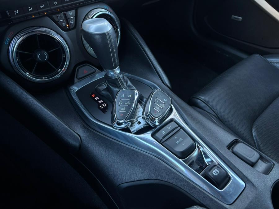 2017 Chevrolet Camaro 2dr Conv 2LT photo