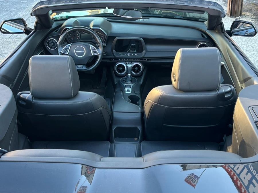 2017 Chevrolet Camaro 2dr Conv 2LT photo