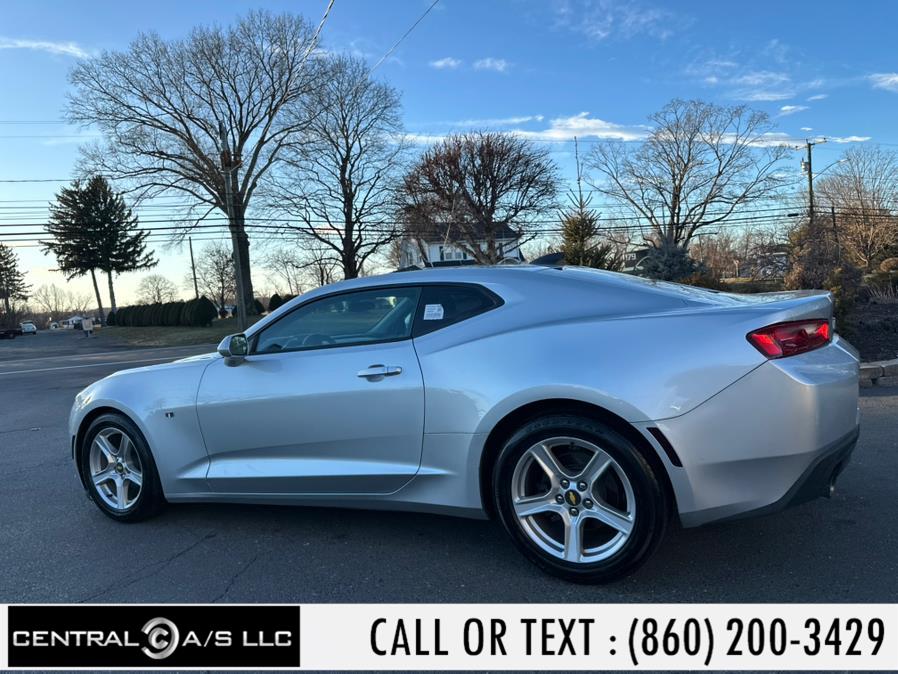 2016 Chevrolet Camaro 2dr Cpe 1LT photo
