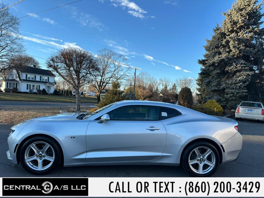 2016 Chevrolet Camaro 2dr Cpe 1LT photo