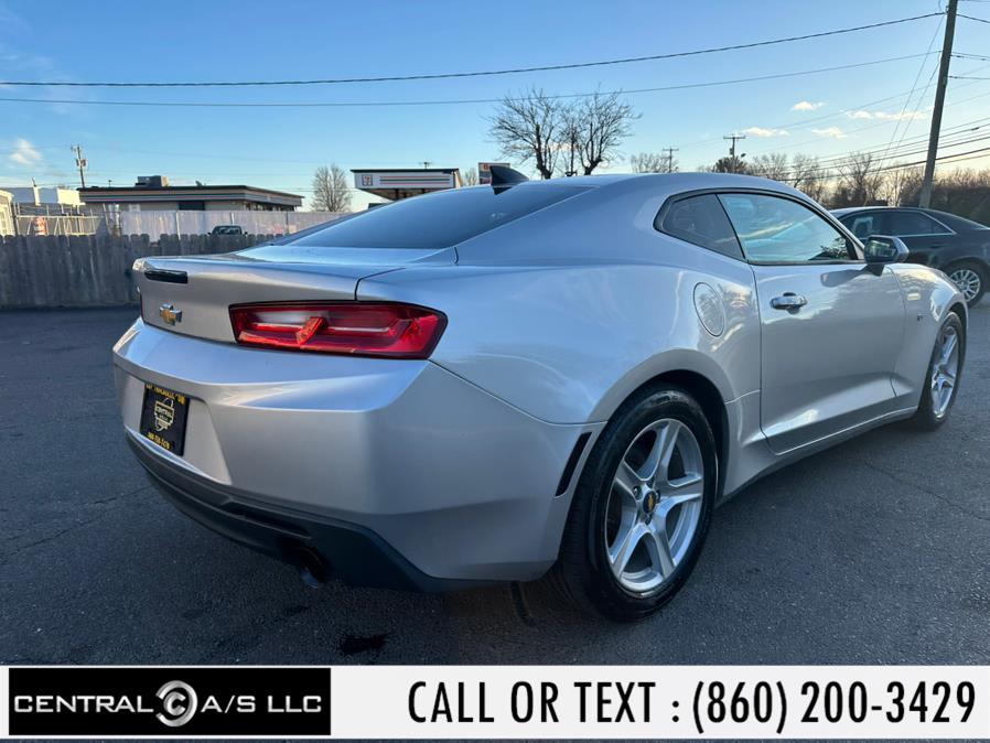 2016 Chevrolet Camaro 2dr Cpe 1LT photo